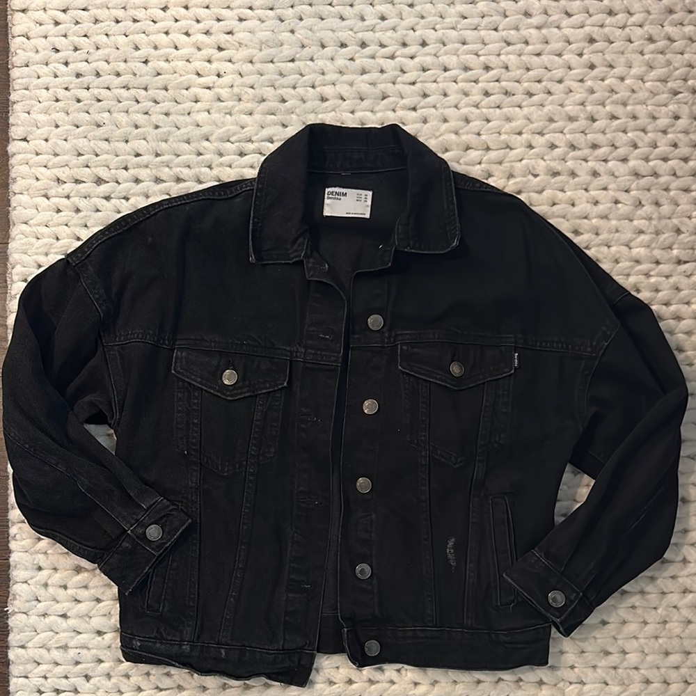 Bershka oversized denim jacket🖤